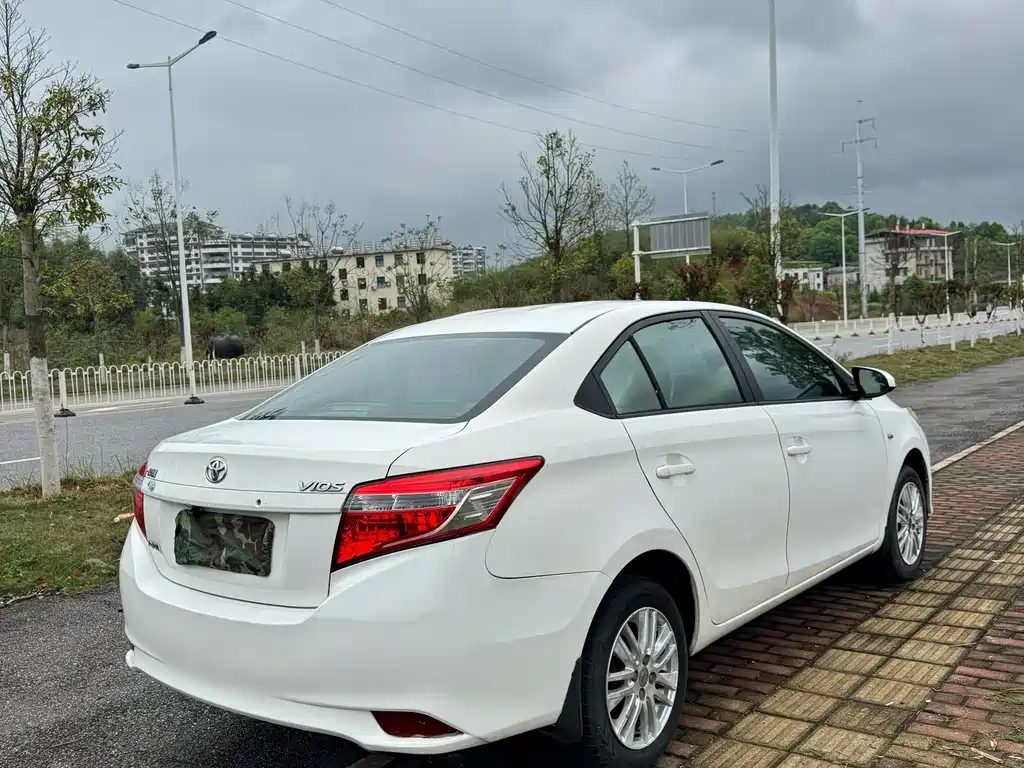 Toyota Vios 2014 — фото 9