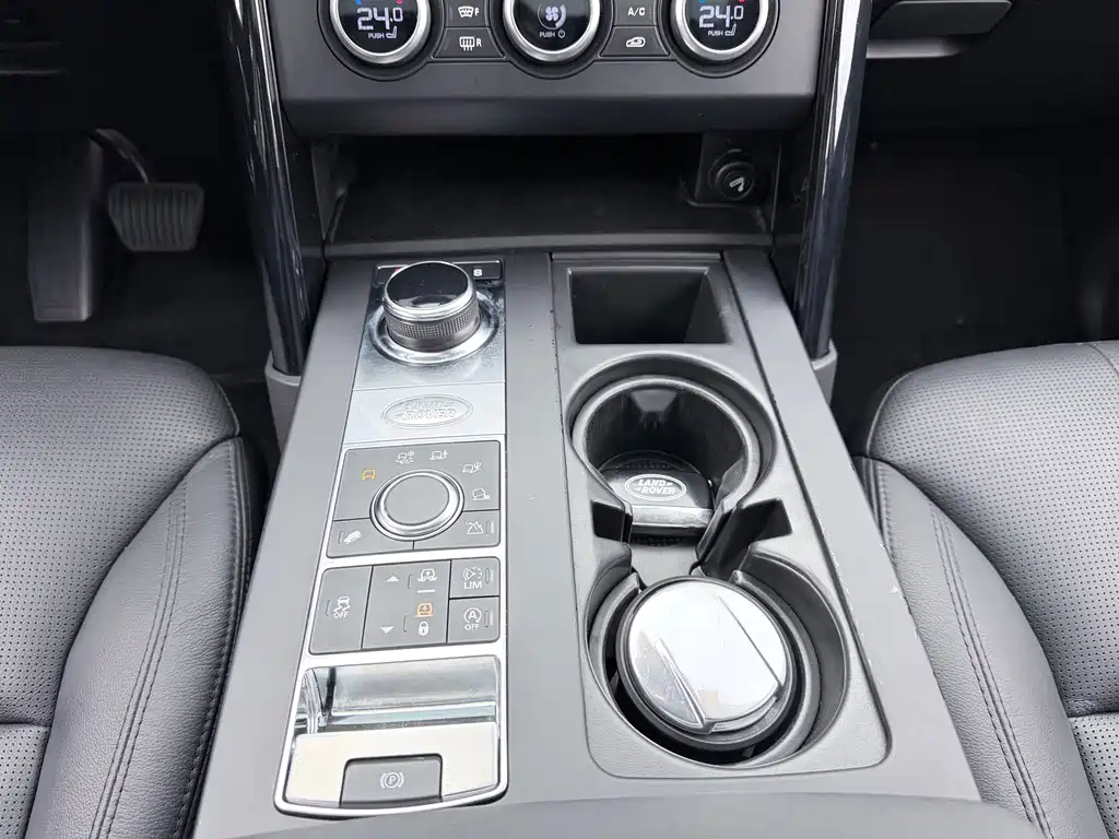Land Rover Discovery 2018 — фото 14