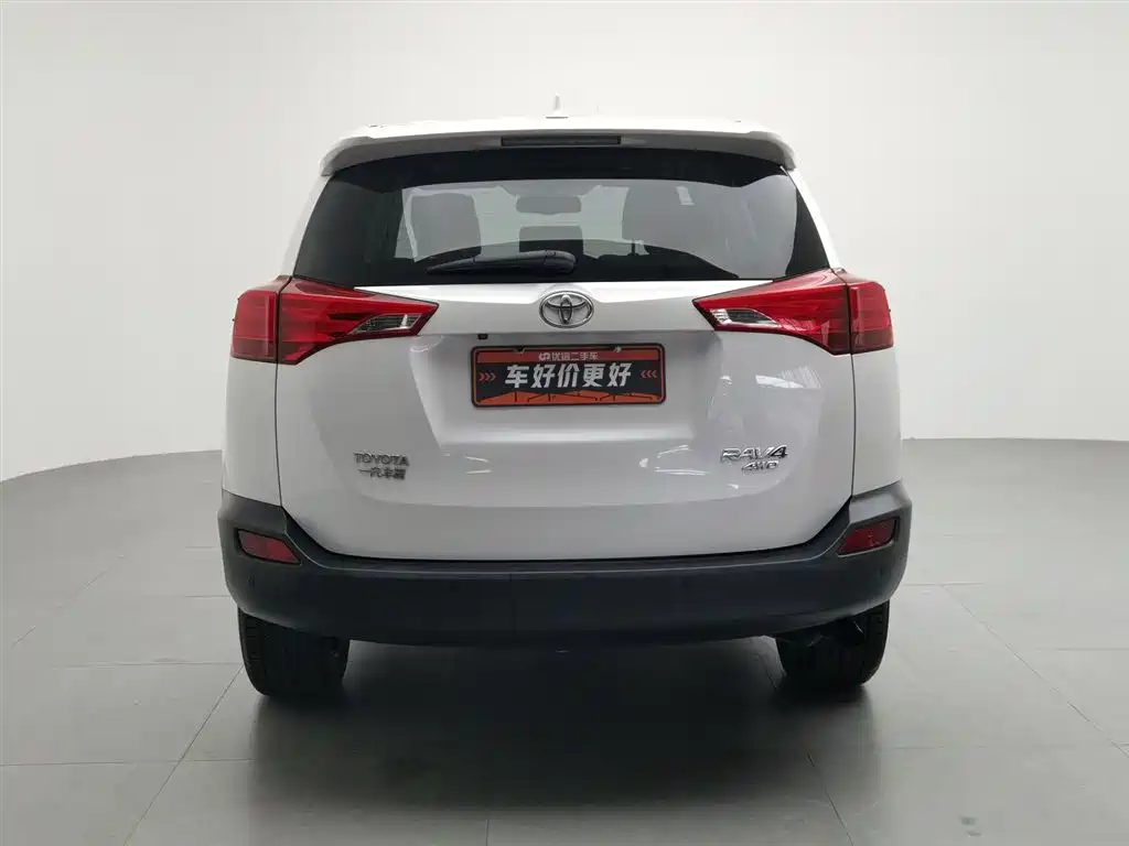 Toyota RAV4 2016 — фото 4