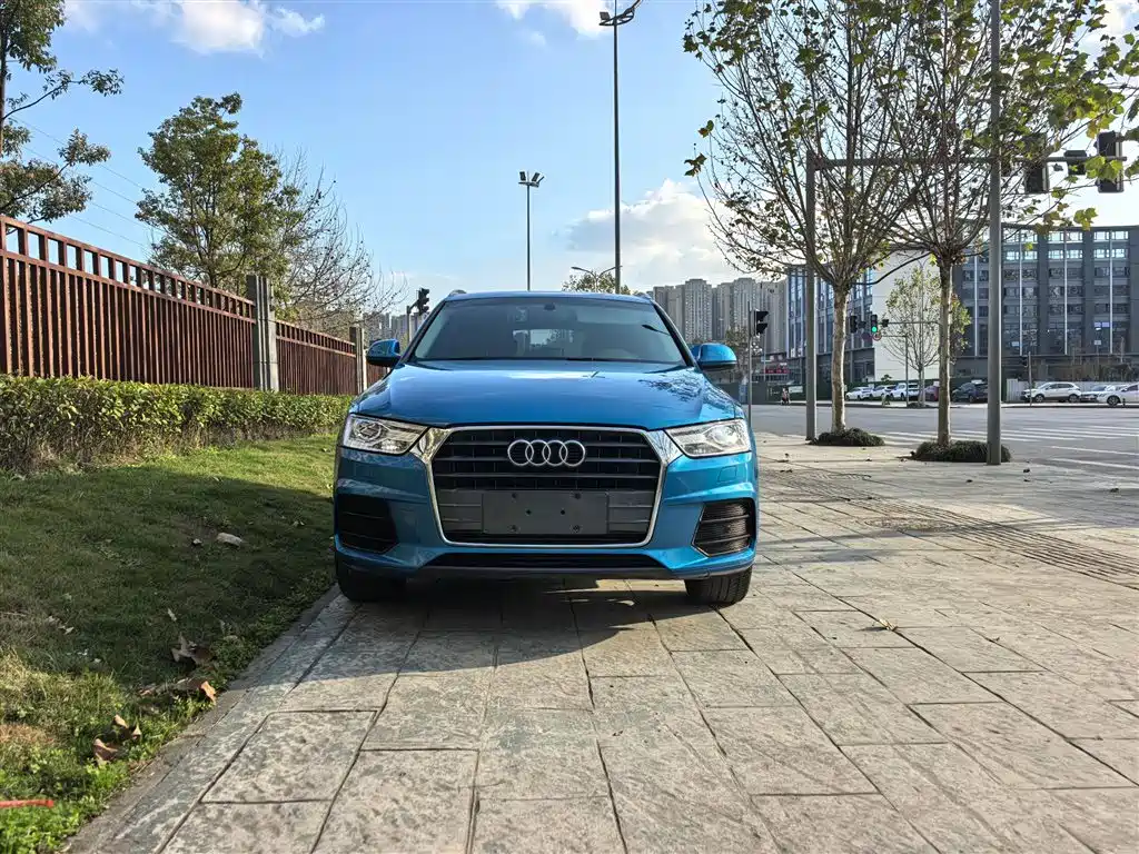 Audi Q3 2017 — фото 23