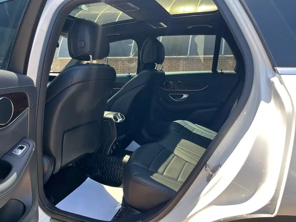 Mercedes-Benz GLC 2019 — фото 16