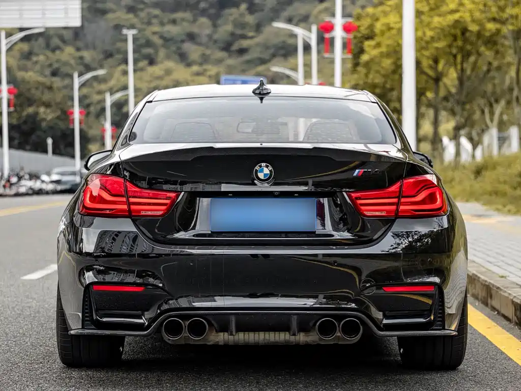 BMW M4 2018 — фото 17