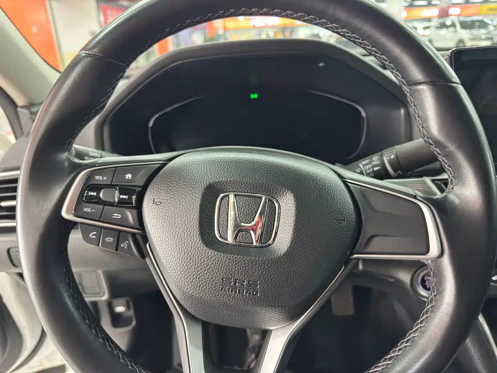 Honda Accord 2022 — фото 13