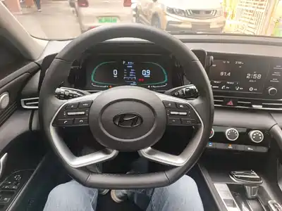 Hyundai Elantra 2024