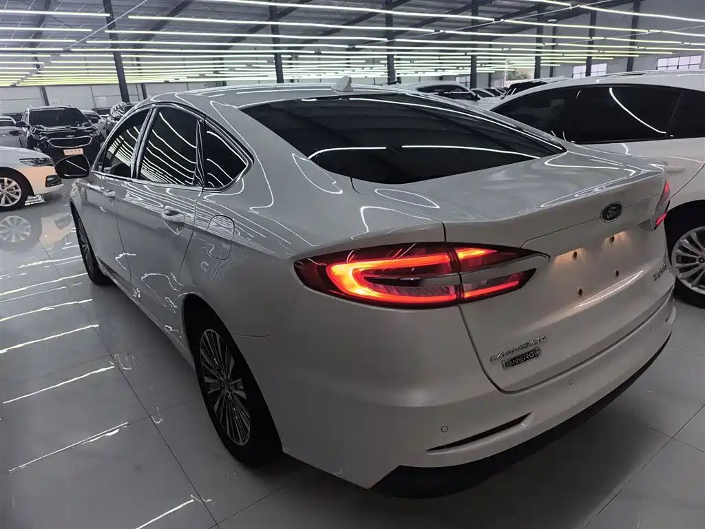 Ford Mondeo New Energy 2020 — фото 23