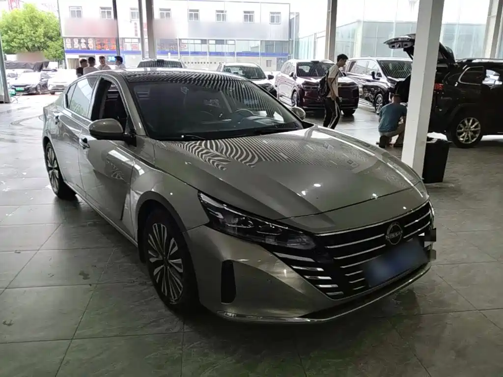 Nissan Teana 2024