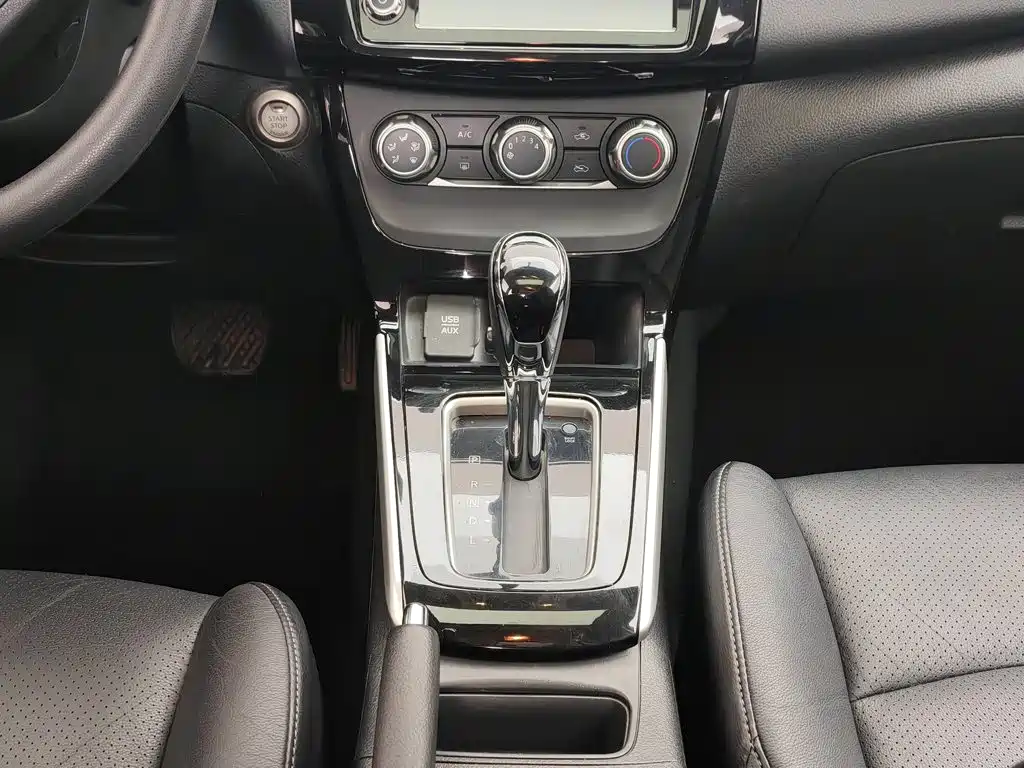 Nissan Sylphy 2018 — фото 13
