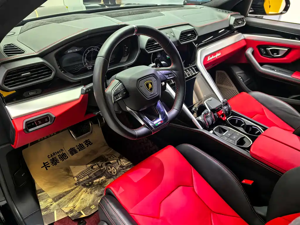 Lamborghini Urus 2022 — фото 14