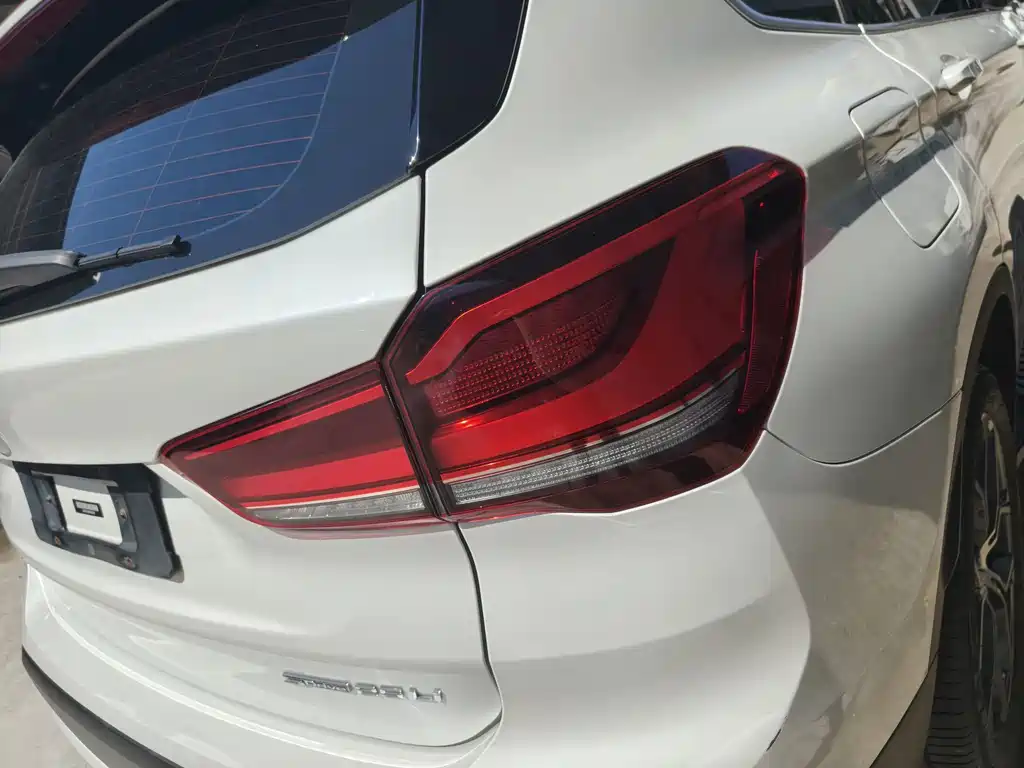 BMW X1 2021 — фото 12