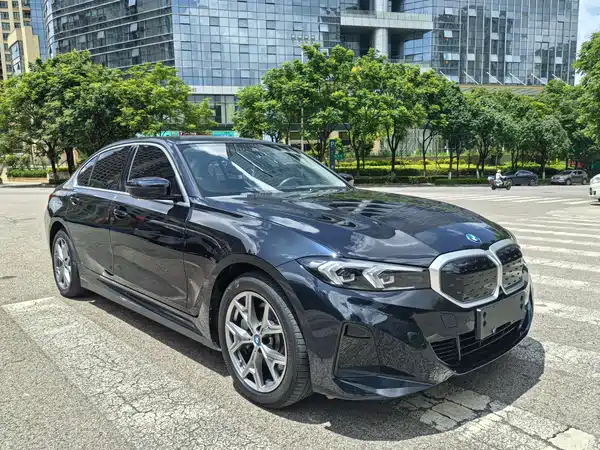 BMW i3 2023