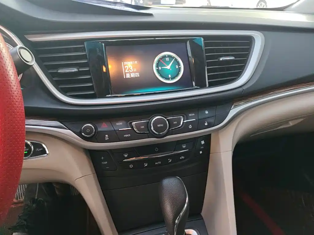 Buick Excelle 2015 — фото 13