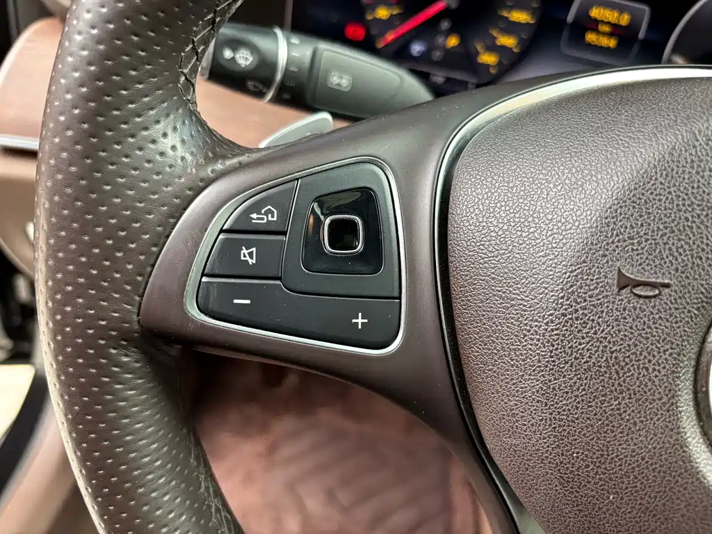 Mercedes-Benz E-Class 2018 — фото 21