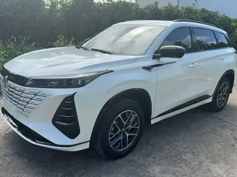 Changan CS75PLUS 2023 — фото 1