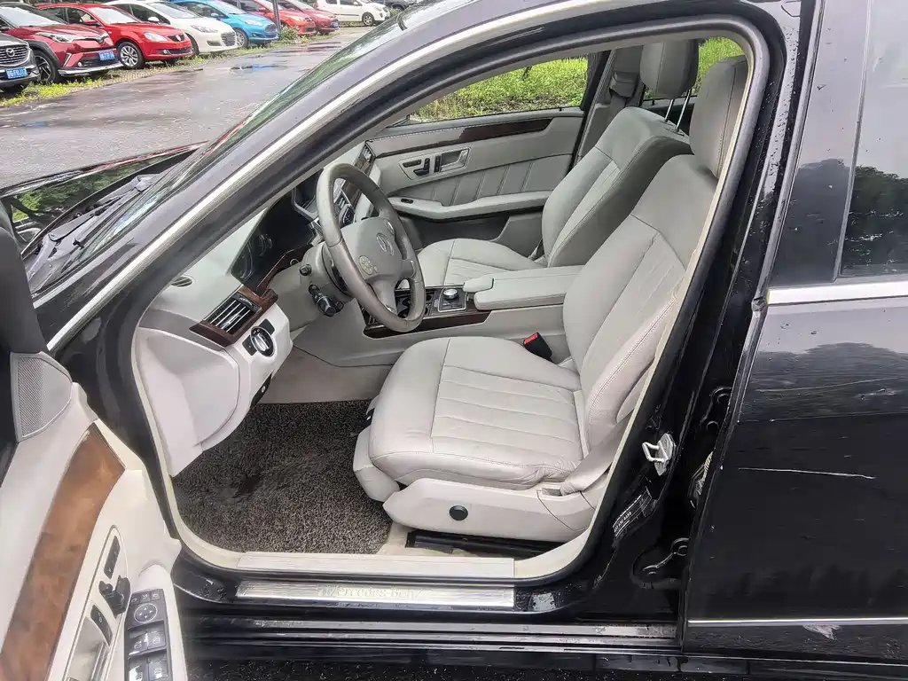 Mercedes-Benz E-Class 2013
