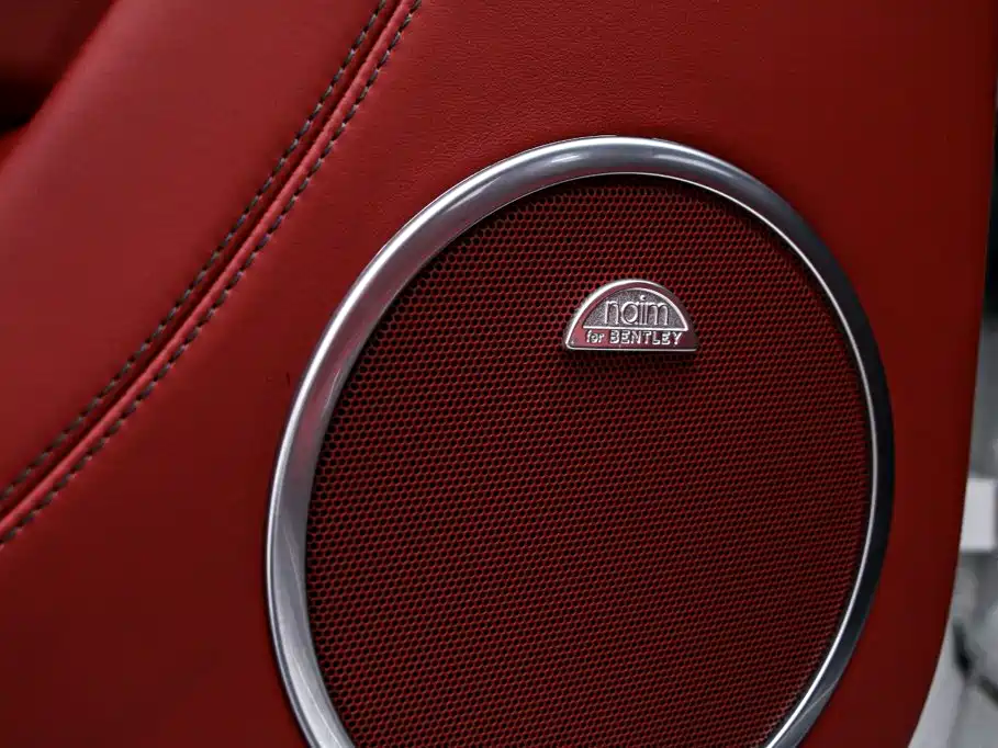Bentley Continental 2016 — фото 12