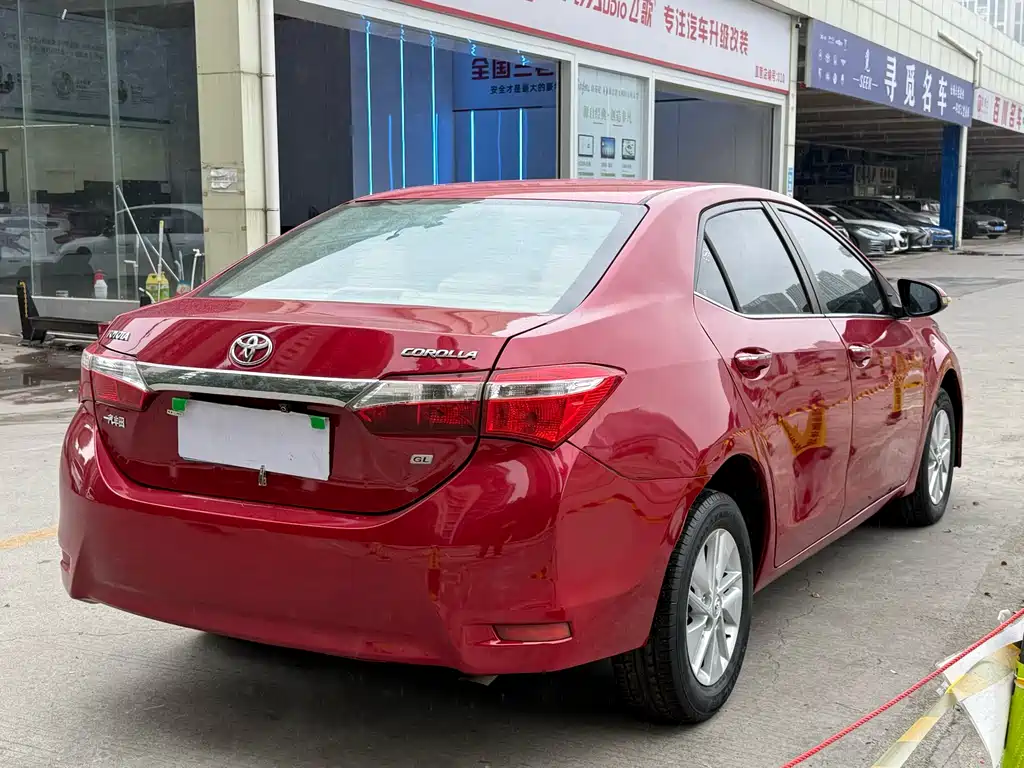 Toyota Corolla 2015 — фото 5