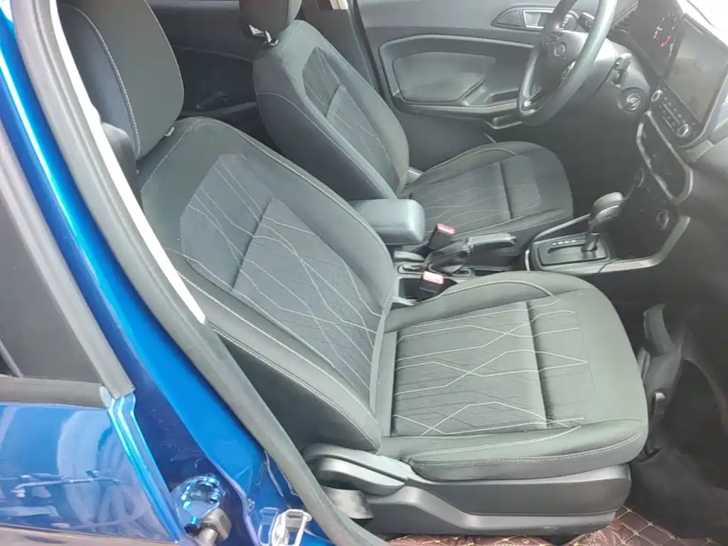 Ford EcoSport 2018 — фото 20