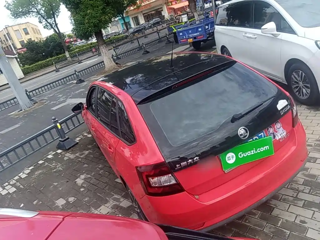 Skoda Rapid Spaceback 2014