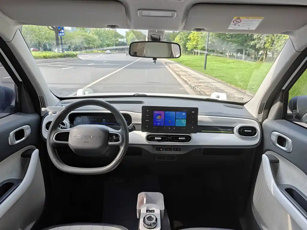 Geely Galaxy Panda 2025 — фото 8