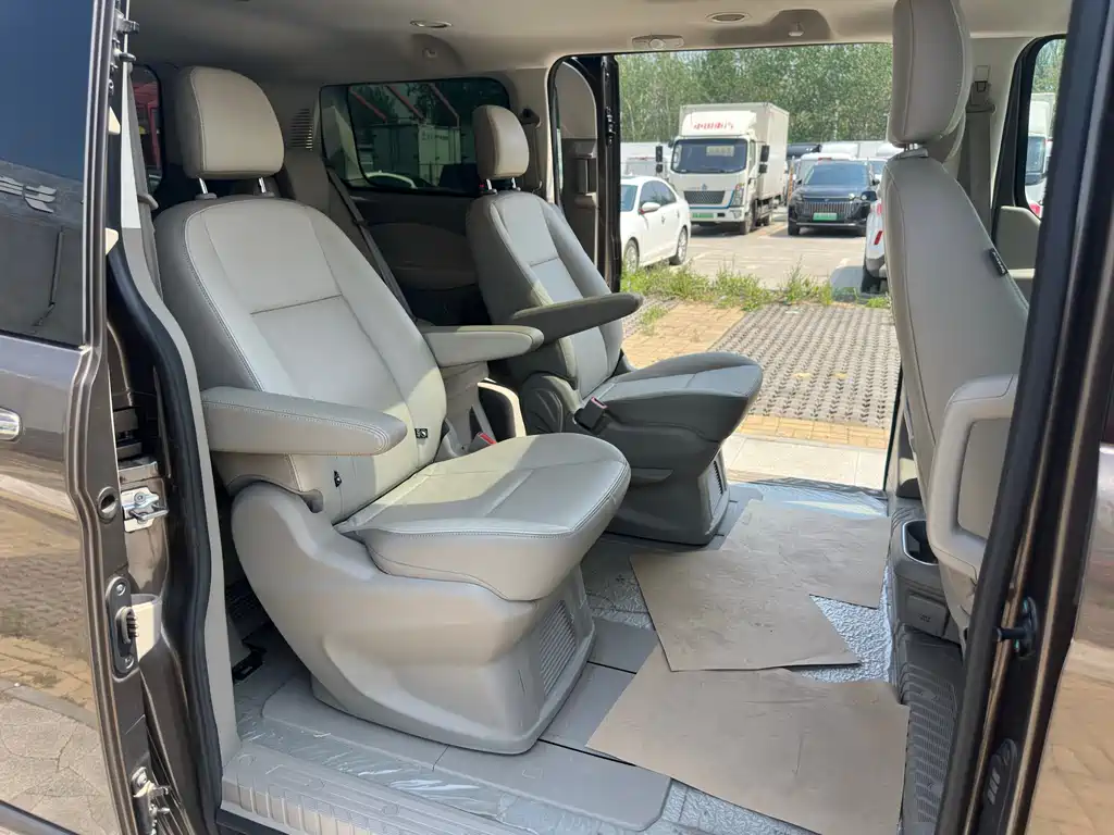 Ford Tourneo 2016 — фото 16