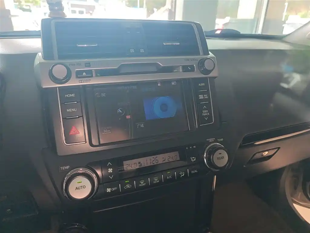 Toyota Prado 2015 — фото 13