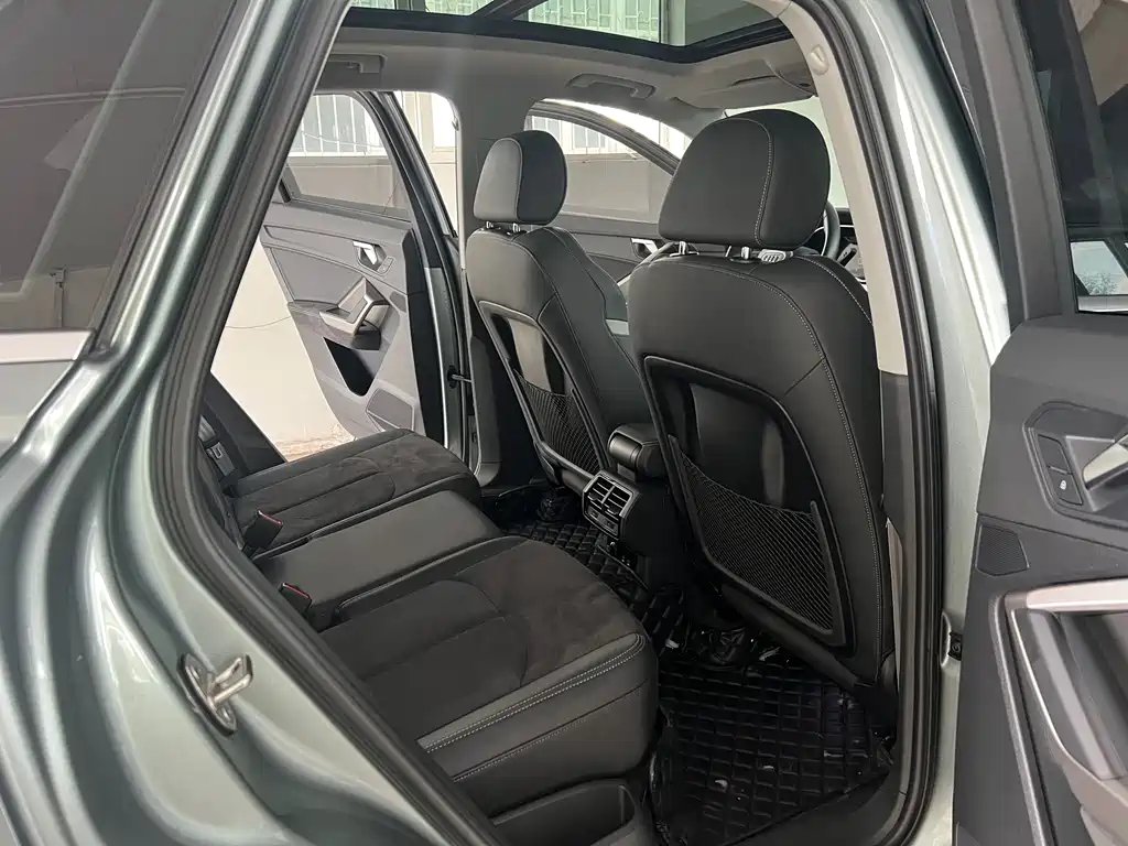 Audi Q3 2023 — фото 25