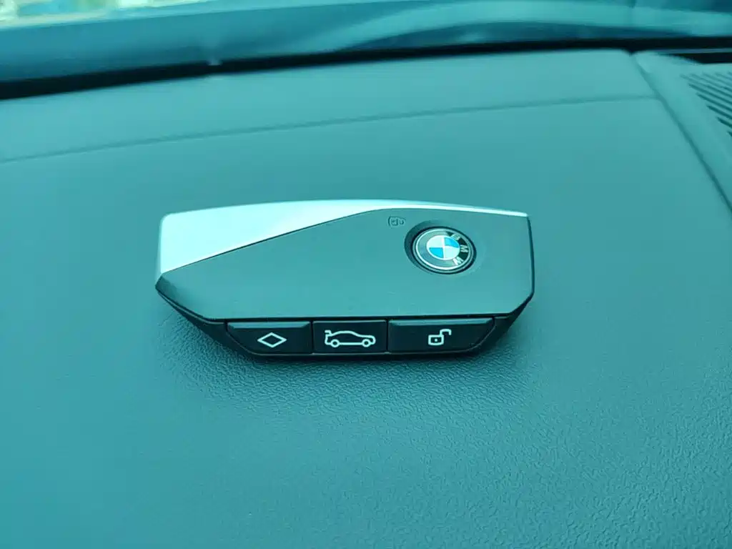 BMW i5 2025 — фото 9