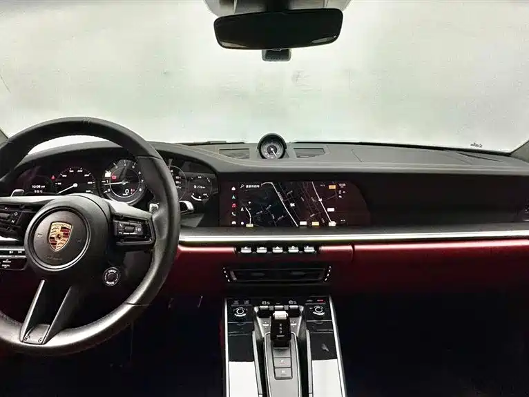 Porsche 911 2022 — фото 13
