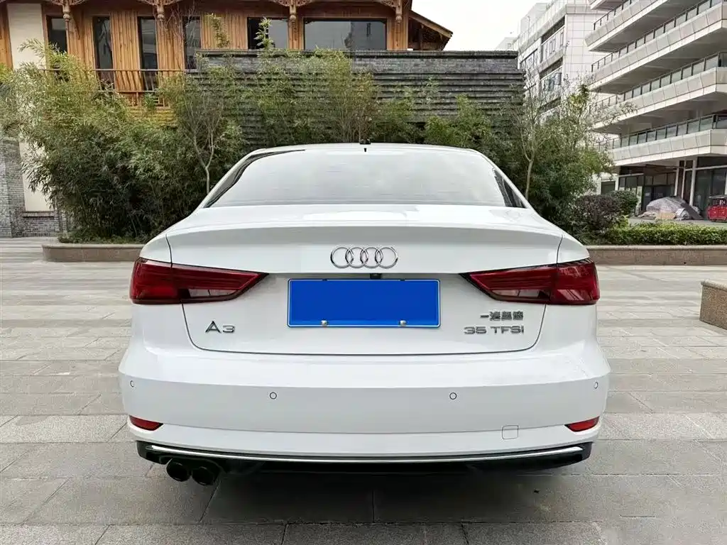 Audi A3 2019 — фото 8