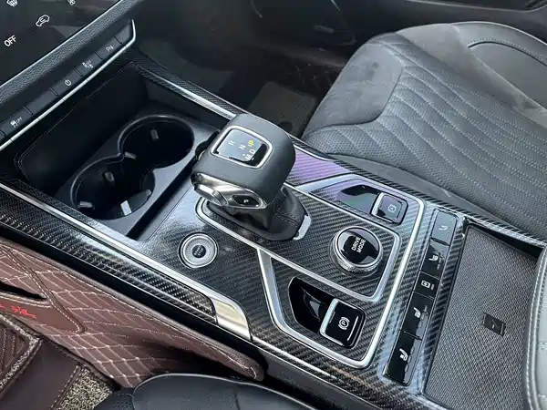 Hongqi HS5 2021