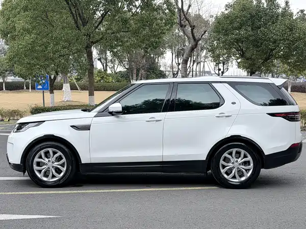 Land Rover Discovery 2017