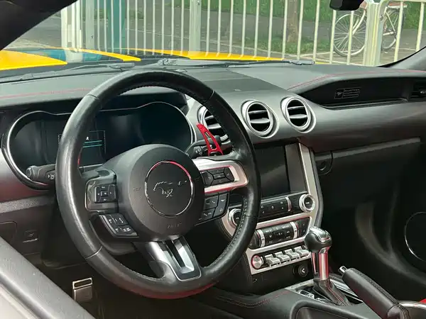 Ford Mustang 2021