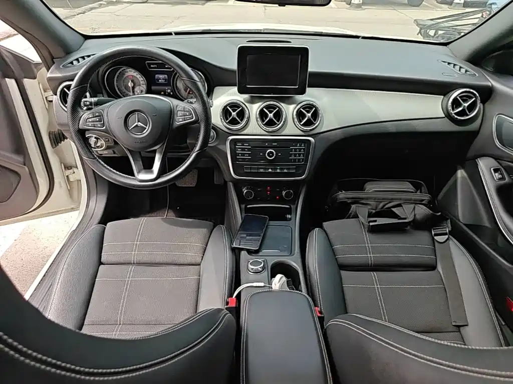 Mercedes-Benz CLA 2016 — фото 10