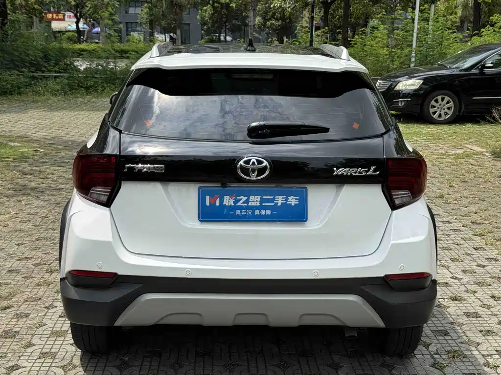 Toyota Yaris L 2022