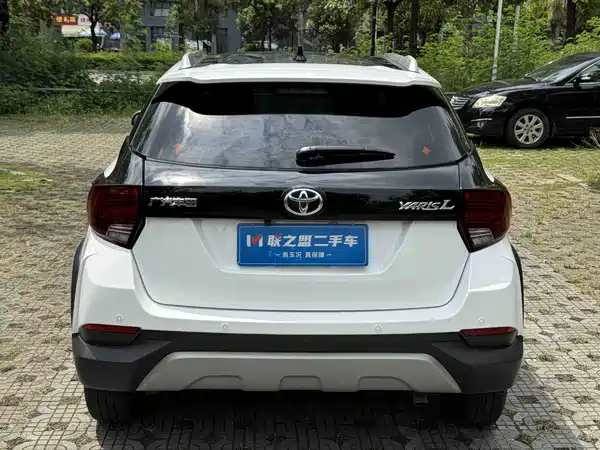 Toyota Yaris L 2022
