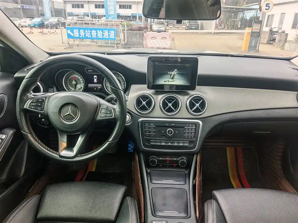 Mercedes-Benz GLA 2016 — фото 11