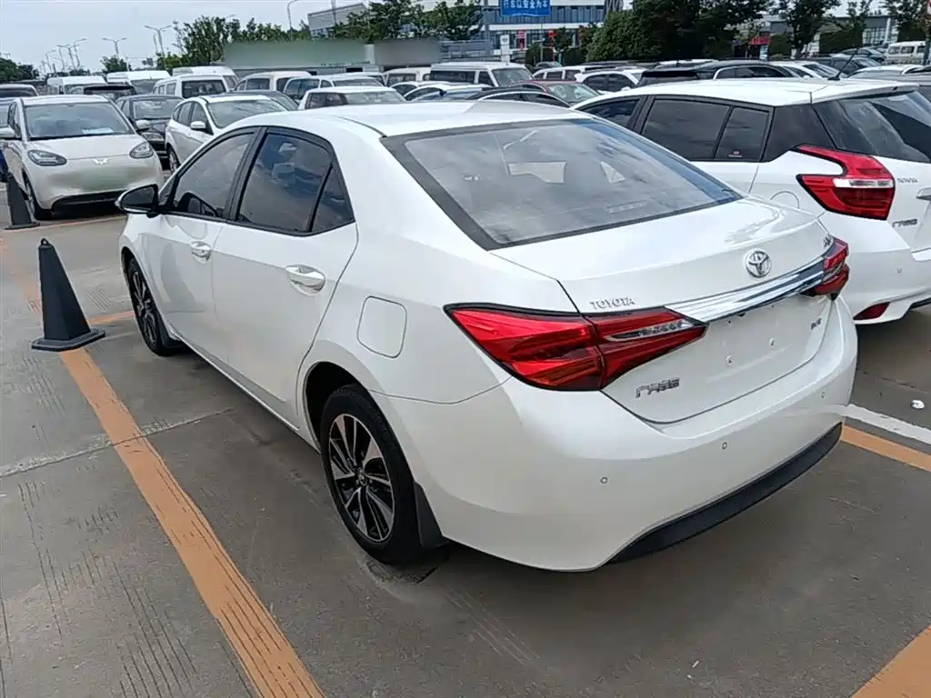 Toyota Levin 2019 — фото 5