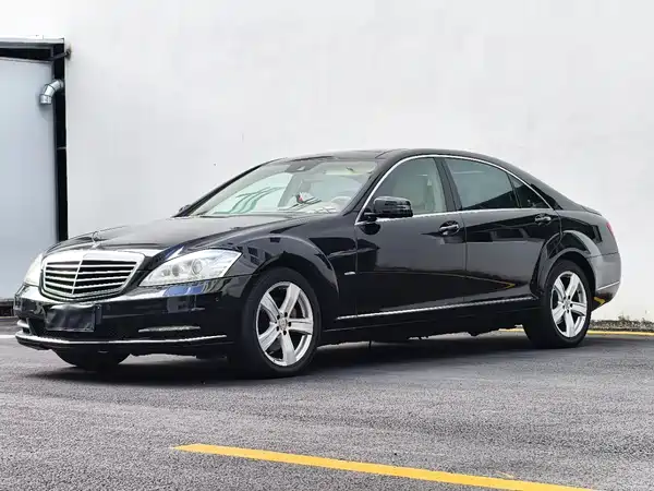 Mercedes-Benz S-Class 2012