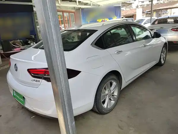 Buick Regal 2018