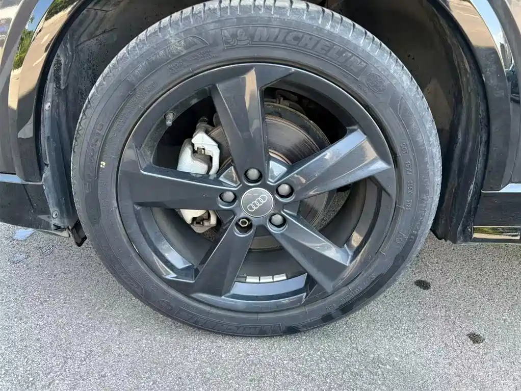 Audi Q2L 2020