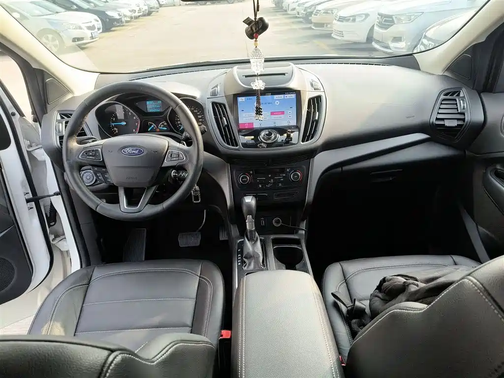 Ford Kuga 2016 — фото 10