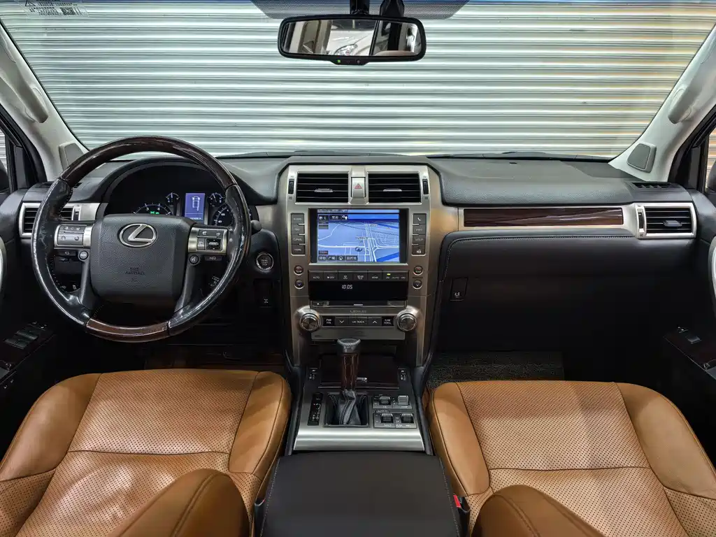Lexus GX 2016 — фото 17