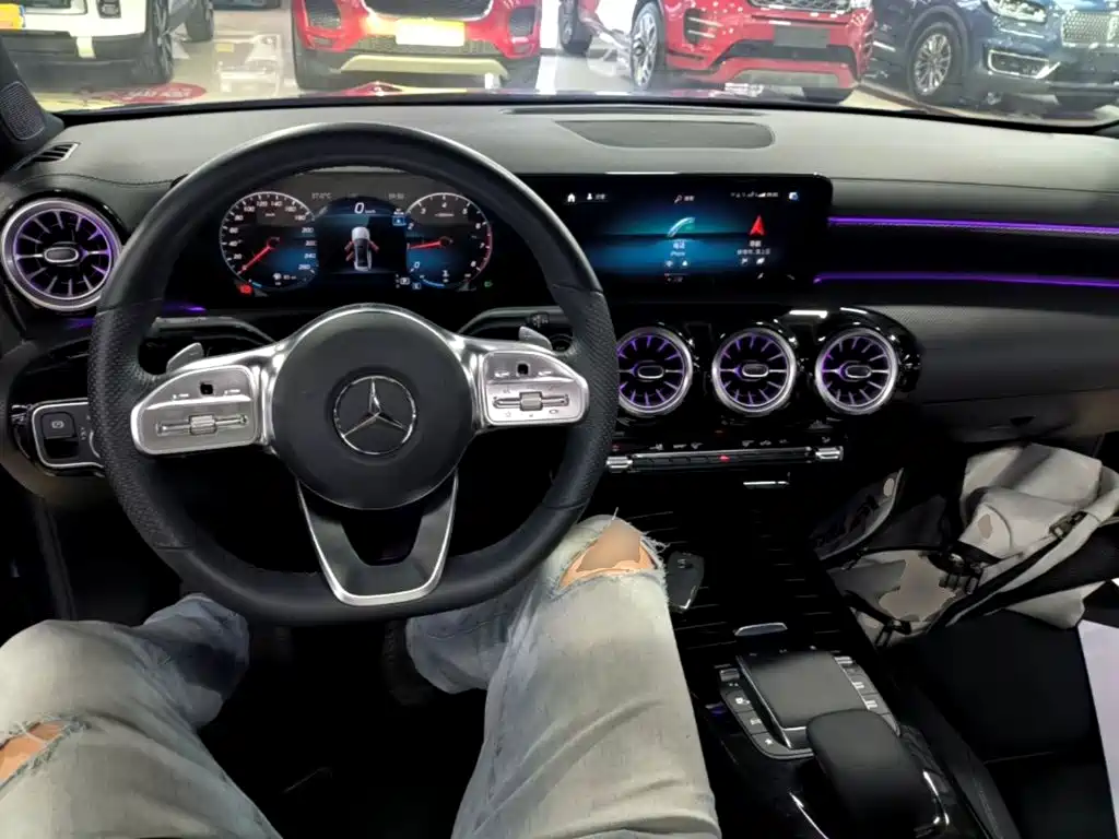 Mercedes-Benz A-Class 2023 — фото 10