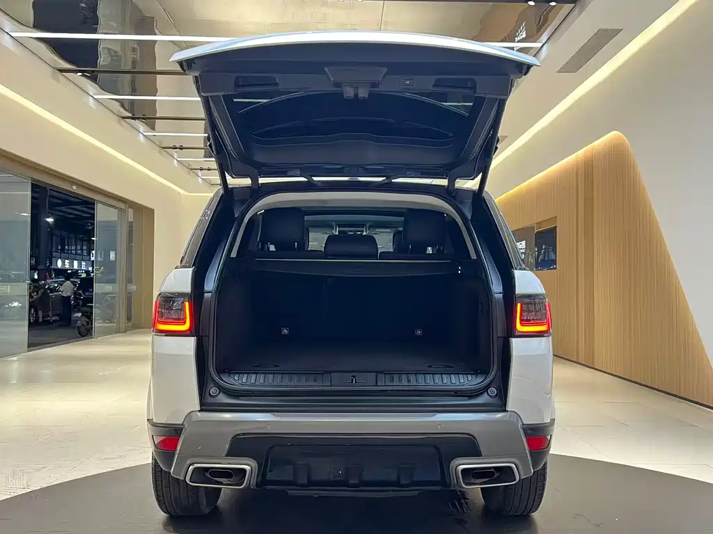Land Rover Sport 2020 — фото 20