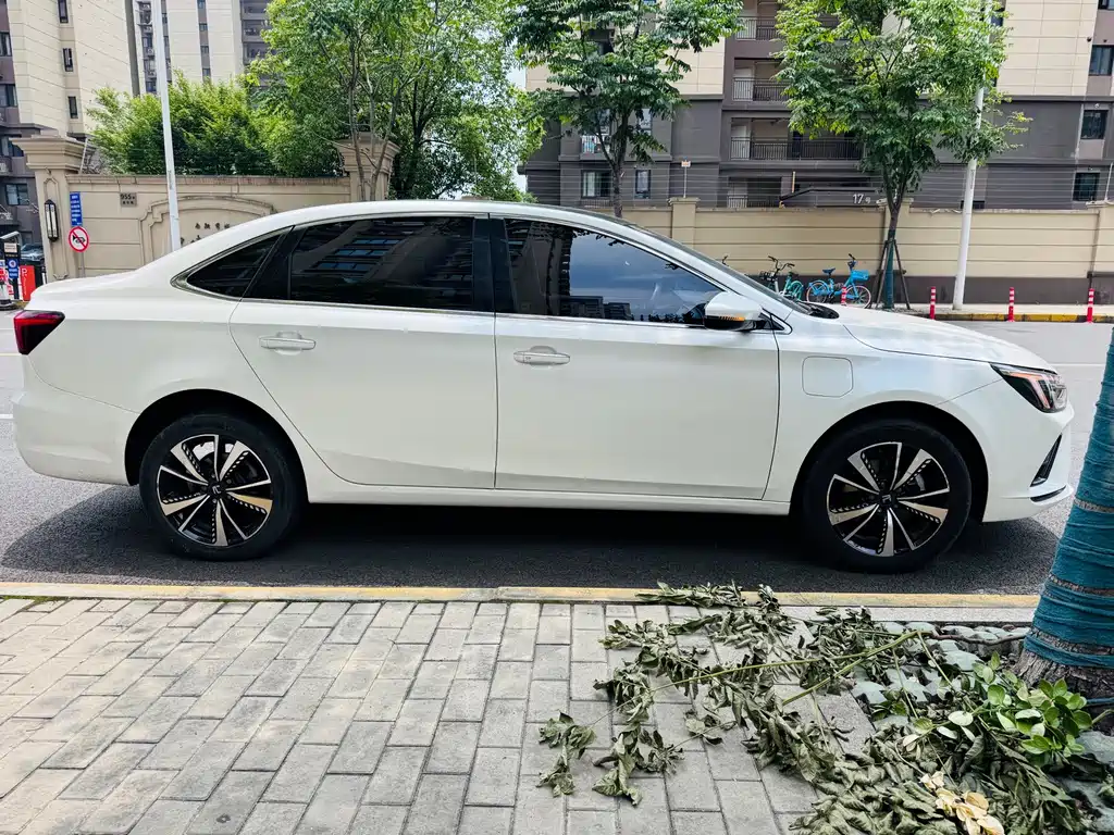 Roewe Feifan ER6 2021 — фото 3