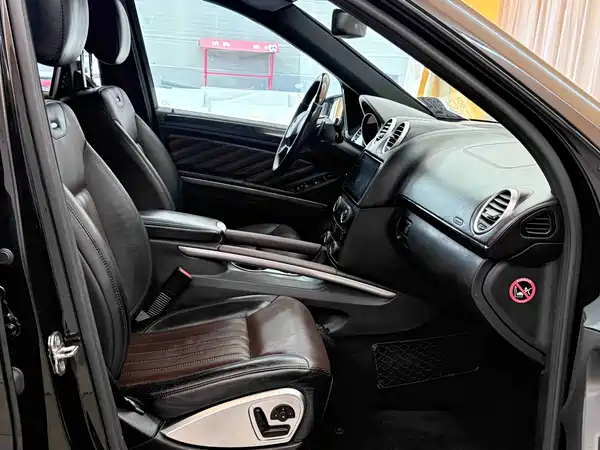 Mercedes-Benz GL-Class 2011