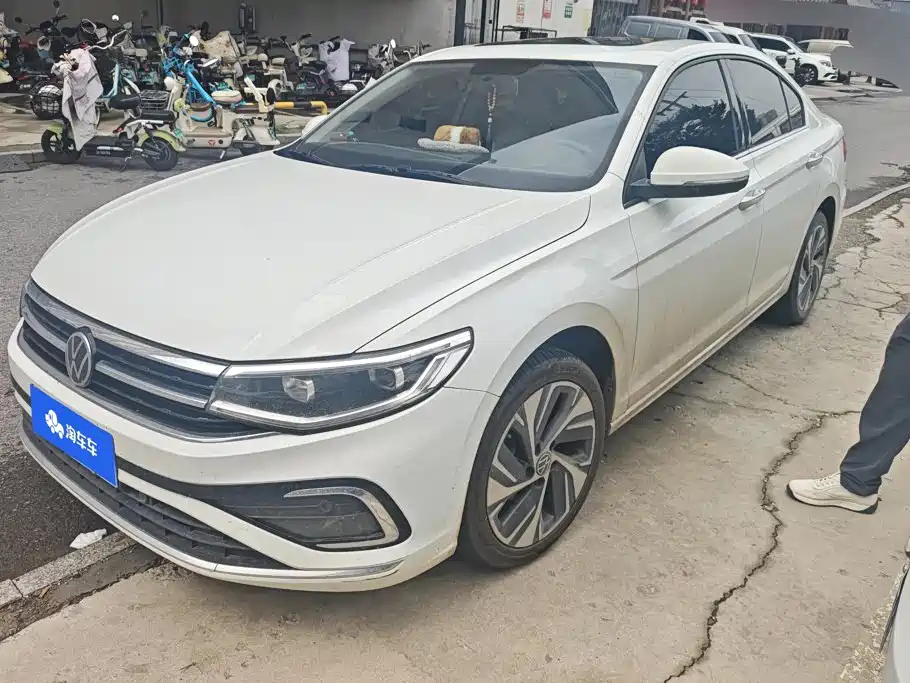 Volkswagen Bora 2023