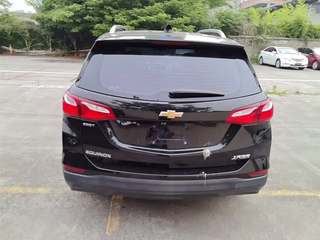 Chevrolet Equinox 2018 — фото 10