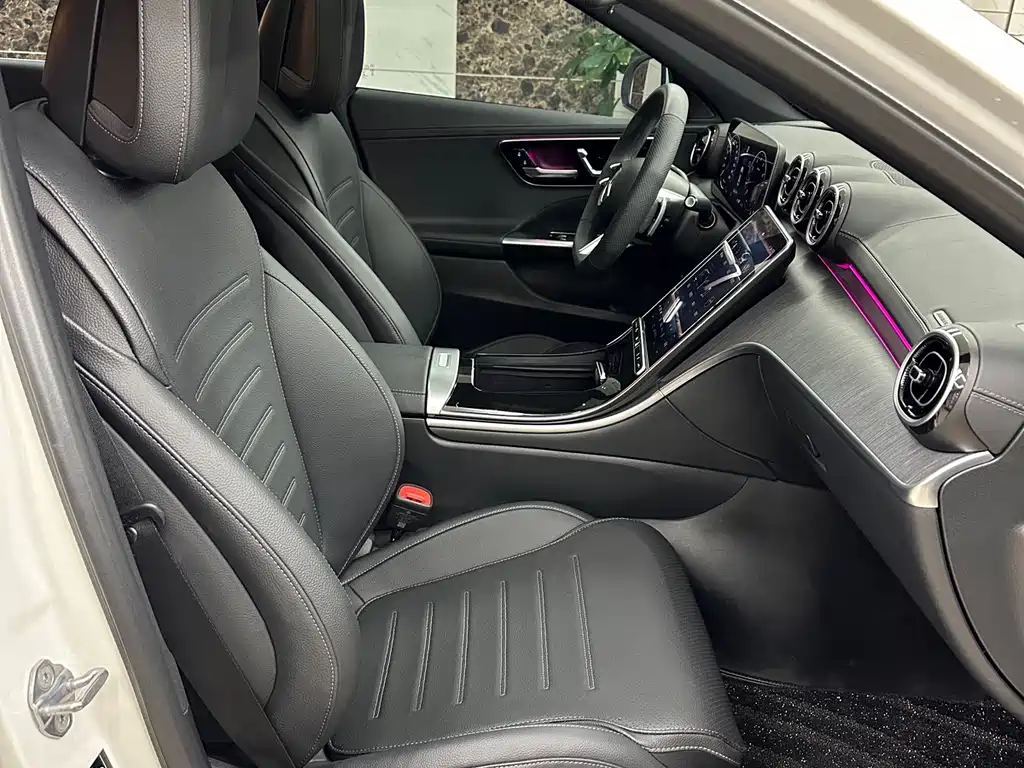 Mercedes-Benz C-Class 2023 — фото 10