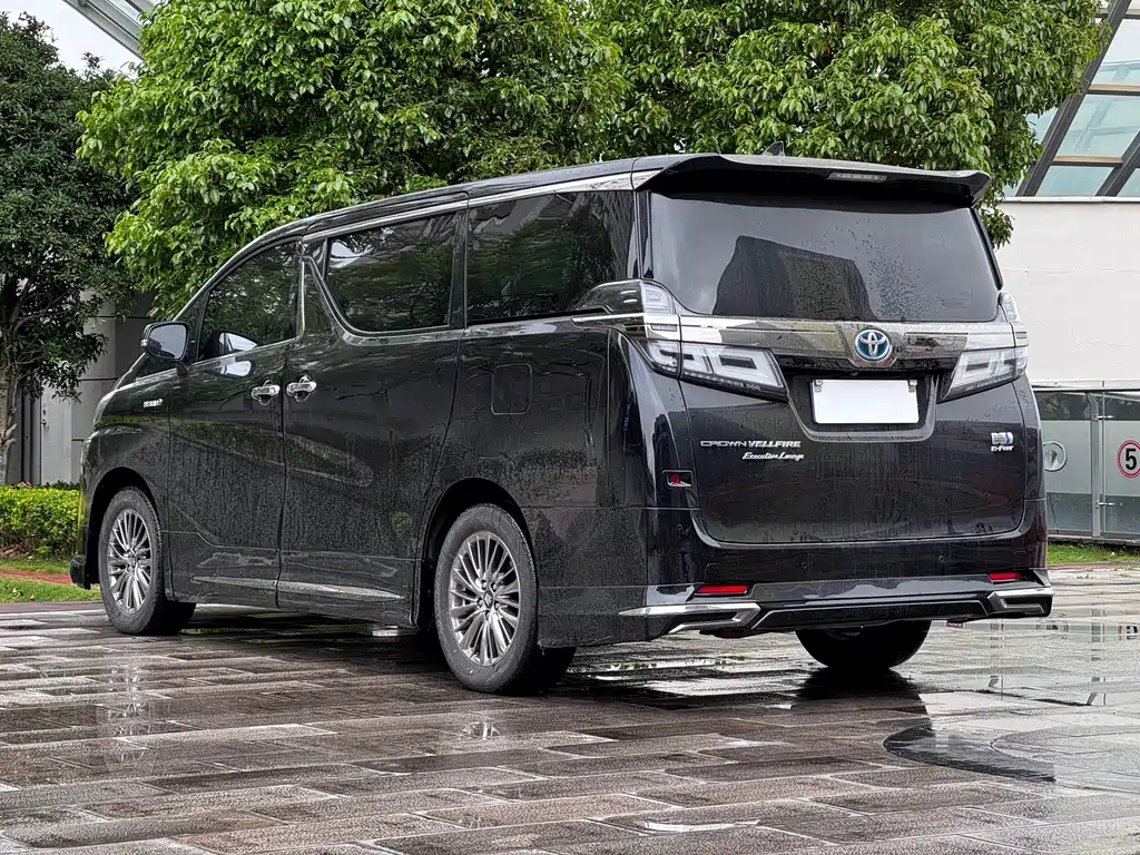 Toyota Alphard 2022